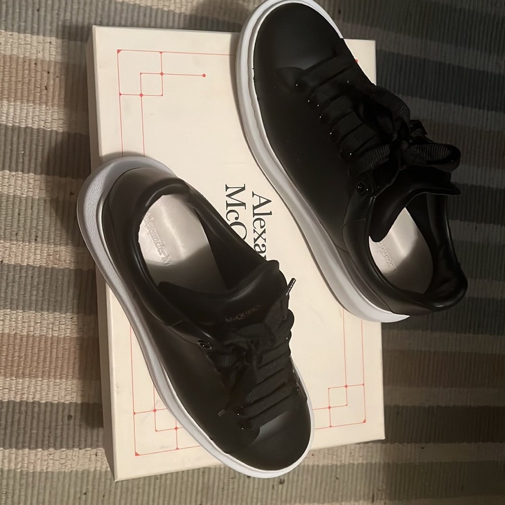 Alexander McQueen Oversized Sneaker